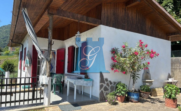 Cascina in zona panoramica e soleggiata